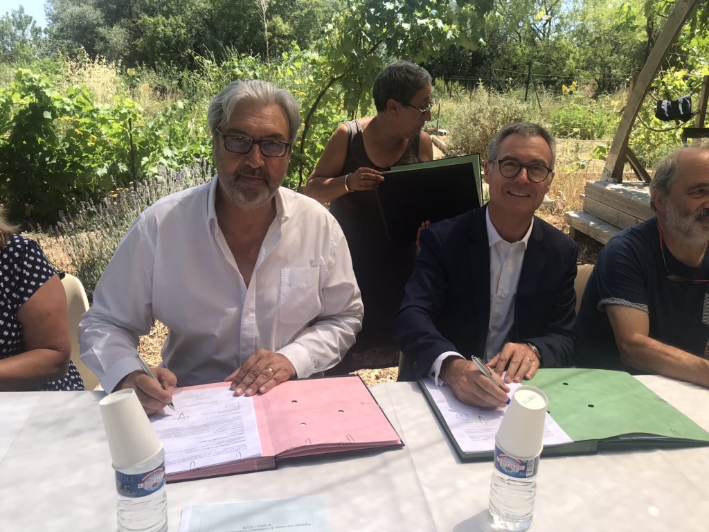 [convention territorale engagement social - La Ciotat]
<a href="/AG2RLAMONDIALE/">AG2R LA MONDIALE</a>  et la <a href="/VilledeLaCiotat/">Ville de La Ciotat</a> signent un accord de cooperation et de cohésion sociale à destination des publics fragiles.
#seniors #autonimie #inclusion #insertion
