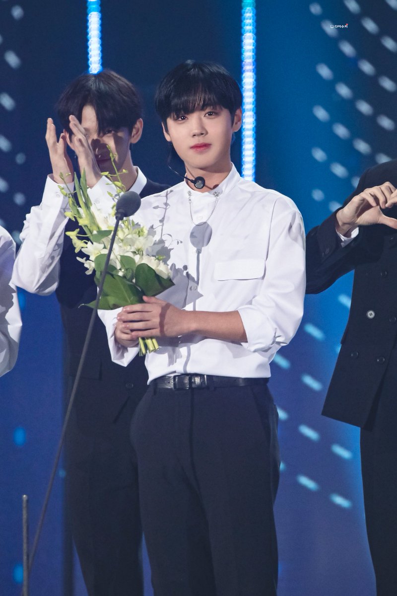 daisuki_jihoon's tweet photo. 별을 따보아요 🌟

#메이라면_지니스밍해 #MGMAVOTE #박지훈 #ParkJihoon https://t.co/iQ809SWEQI