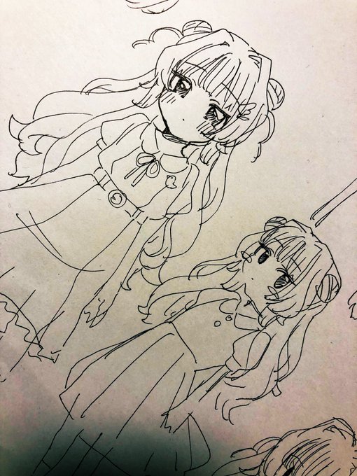 うん億年ぶりにアナログで落書きした。キャラデザやりたかった 