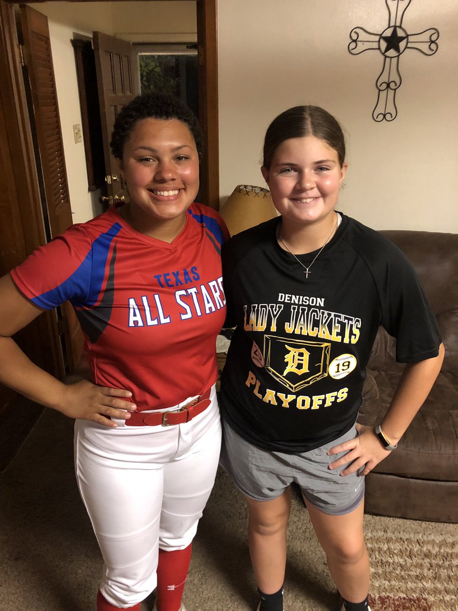 Hittin' Strings tweet media