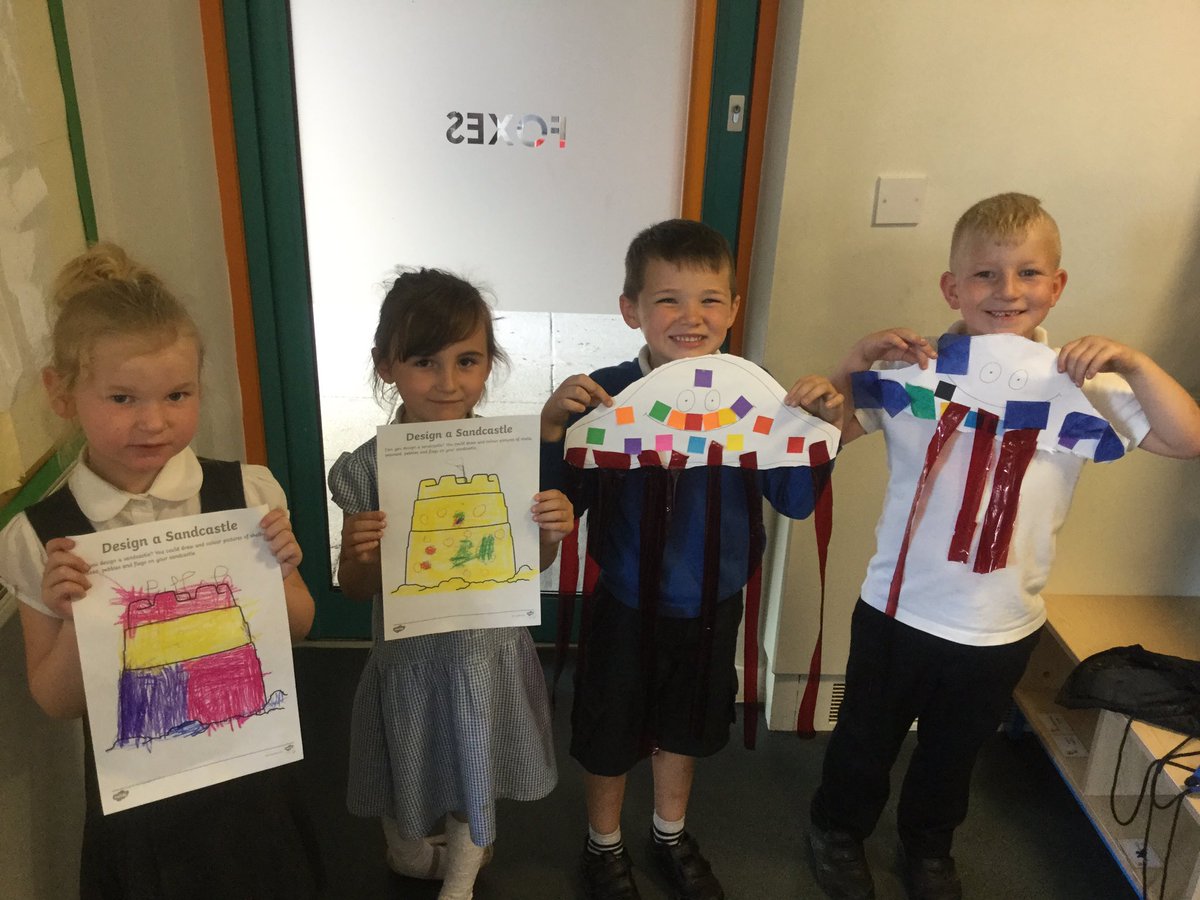 SimpsonsLane1B's tweet photo. This afternoon the children in Foxes class have made some lovely seaside decorations. @SimpsonsLane https://t.co/t2EiojRIrz