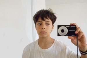 mibuttodis8's tweet photo. noah schnapp e luis sal sono la stessa persona questa cosa mi spaventa https://t.co/gj92Rn8EXJ