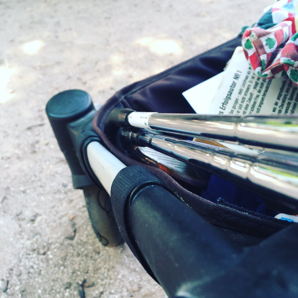 ViennaGolf's tweet photo. searching for a spot to #teeoff #urbangolf #makegolffunagain #playeverywhere #bugaboo #mitkind https://t.co/xT32gFmUwR