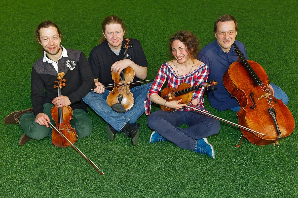 Friedenstein's tweet photo. HEUTE um 15 Uhr im #Ekhof #Theater wartet das
#Spohr #Quartett #Gotha mit dem Motto "Die Wege nach England🇬🇧“ auf. An der #Tageskasse gibt es noch #Restkarten für dieses #Konzert im Rahmen des #Ekhof #Festivals @Friedenstein #Museum #Barock https://t.co/SnAmHXi7WT https://t.co/B7IoWq88mm