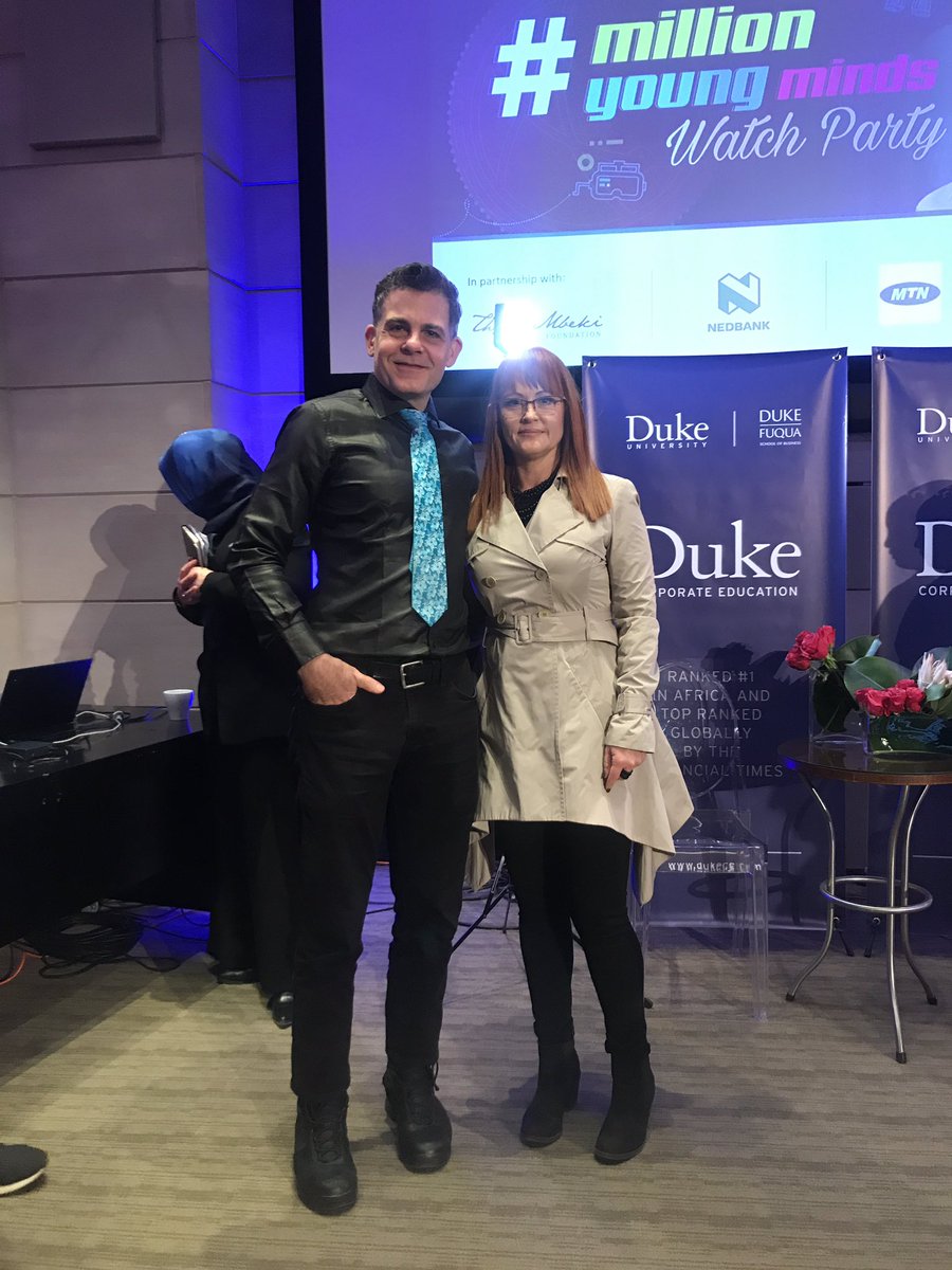 ChiefGinjaNinja's tweet image. What an honour to meet and work with Dr David Hanson today! #dukeCE #DavosHumanCapital #HansonRobotics