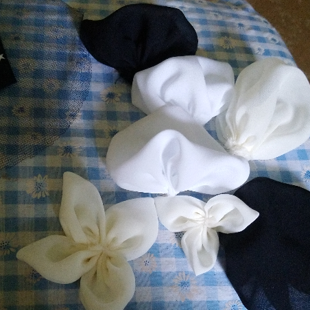 randomnessspark's tweet photo. Work in progress 👍😊😉 #handmadeworks #recycling #reclaimed #ribbon #broaches #shabby #handmade #fabrics #hair #hairclip https://t.co/SW61bLtY9i