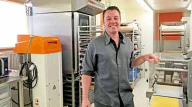 Depuis plus d’une décennie, Anne-Sophie et Nicolas Haag font vivre Les Chocolats de Nicolas.
https://www.picardiegazette.fr/2019/07/les-chocolats-de-nicolas-poursuivent-leur-developpement/ …
#Picardie #Amiens #Chocolaterie