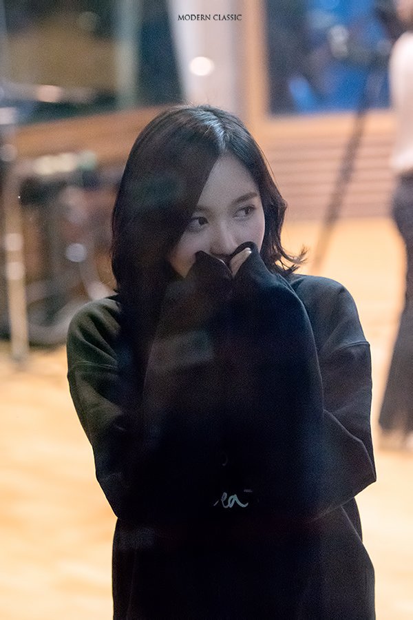 ModernClassic37's tweet photo. 보이지 않더라도
언제나 사랑하고 있으니까 
#mina #미나 https://t.co/5Or38zMBEh