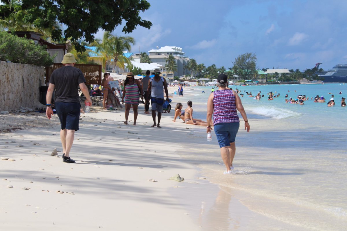 SLVPhoto's tweet photo. @CarnivalCruise #carnivalcruise #caymanislands #travel #vacation #caribbean #atlphotographer https://t.co/2TcnXZyyCd