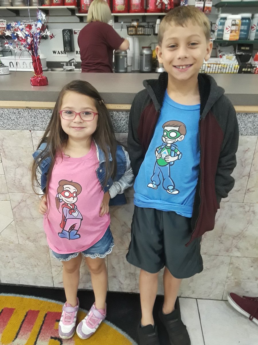 GGUniverze's tweet photo. My mini me's rocking their hero shirts as future leaders of the Gotcha League they got to look good.
@NekoMuerte art is crazy good! My wife has hers as well sharing soon mine is on its way!!
@WatchMixer Family of heros in the #GotchaLeague #partneredsuperhero https://t.co/qsFRbzd65n