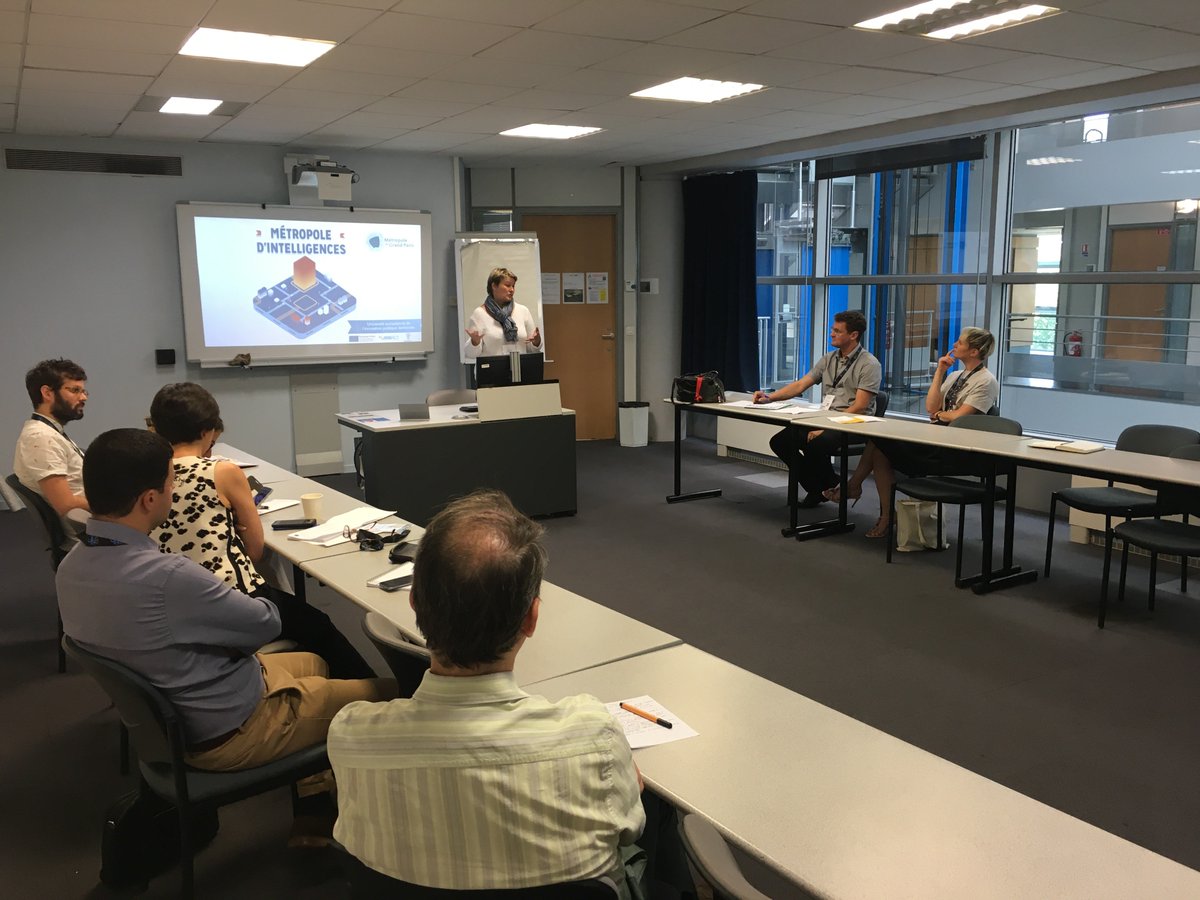 GrandParisMGP's tweet image. Présentation cet après-midi des programmes #ExplorateursduNumérique et #BâtisseursduNumérique à l'occasion de la quatrième université européenne de l'#innovation publique territoriale organisée par le @cnfpt