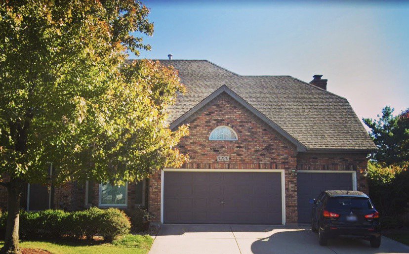 naper_roofing's tweet photo. CertainTeed shingles, Velux skylights, and aluminum gutters installed at this home in Naperville, IL
#adeptconstruction #roofing #napervilleil https://t.co/jbOD1mIsfq