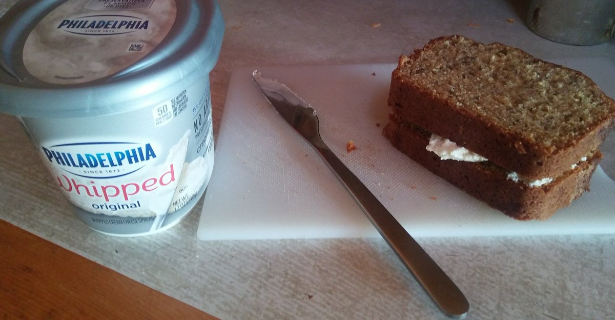 LynnoType's tweet image. I mean, as long as we're running with this "salad frosting" thing, I give you: banana bread frosting. You can thank me in exposure and cream cheese, Philadelphia. #myfoodandfamily