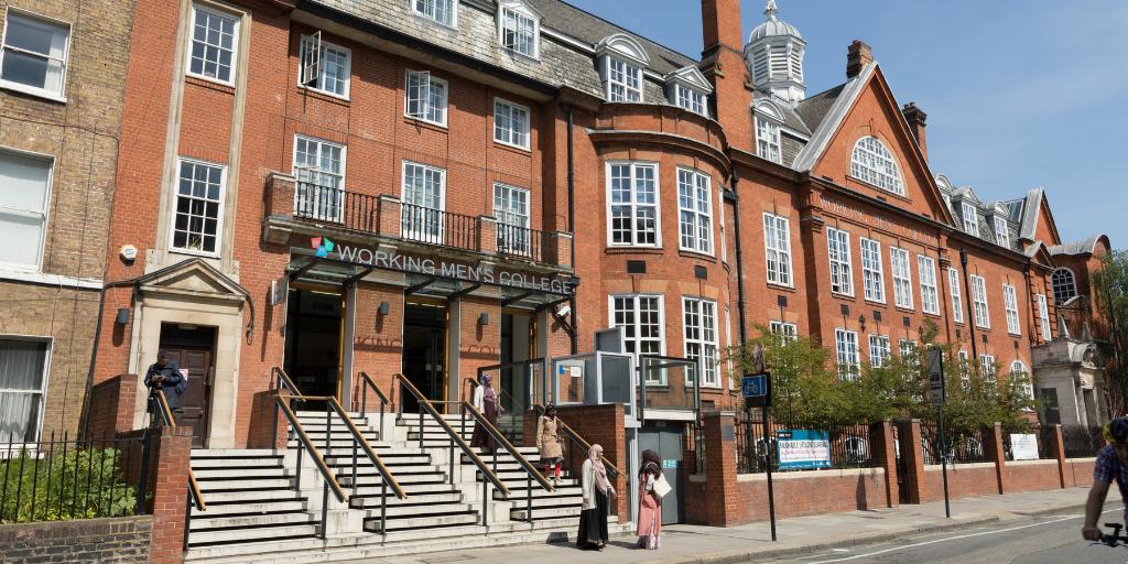 WMCollege's tweet photo. Do you live or work in Camden? Ever wondered what goes on at WMC? Pop in and see us – find out for yourself.
#adultlearning #helpwithfees #WMCCamden #adultcollege #camden https://t.co/8S5Dmpxs8A