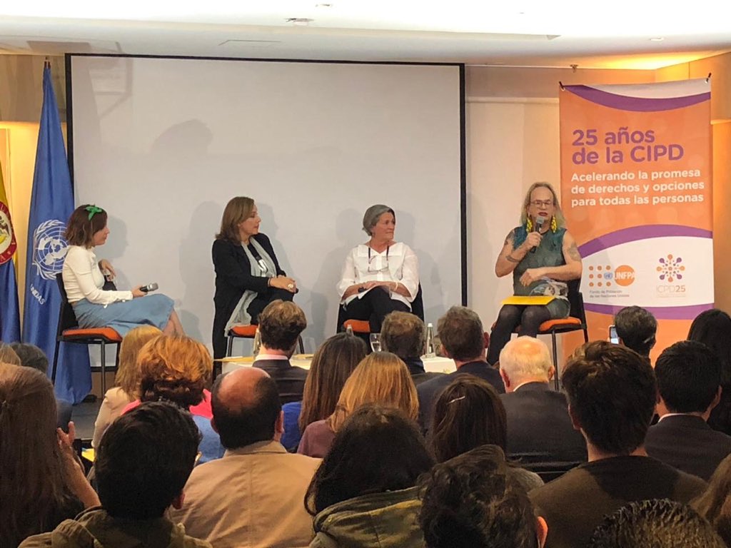 UNFPAColombia's tweet photo. 🕐🕑 “Para las mujeres Trans el tratamiento hormonal apenas lleva 6 años en Colombia, construirse como mujer es un camino muy largo y lleno de contradicciones, debemos salir del sistema binario y de estereotipos”🏁 .@Brigittelgb
#YoMeSumoDMP #DMP2019 https://t.co/ATUNKtNskQ