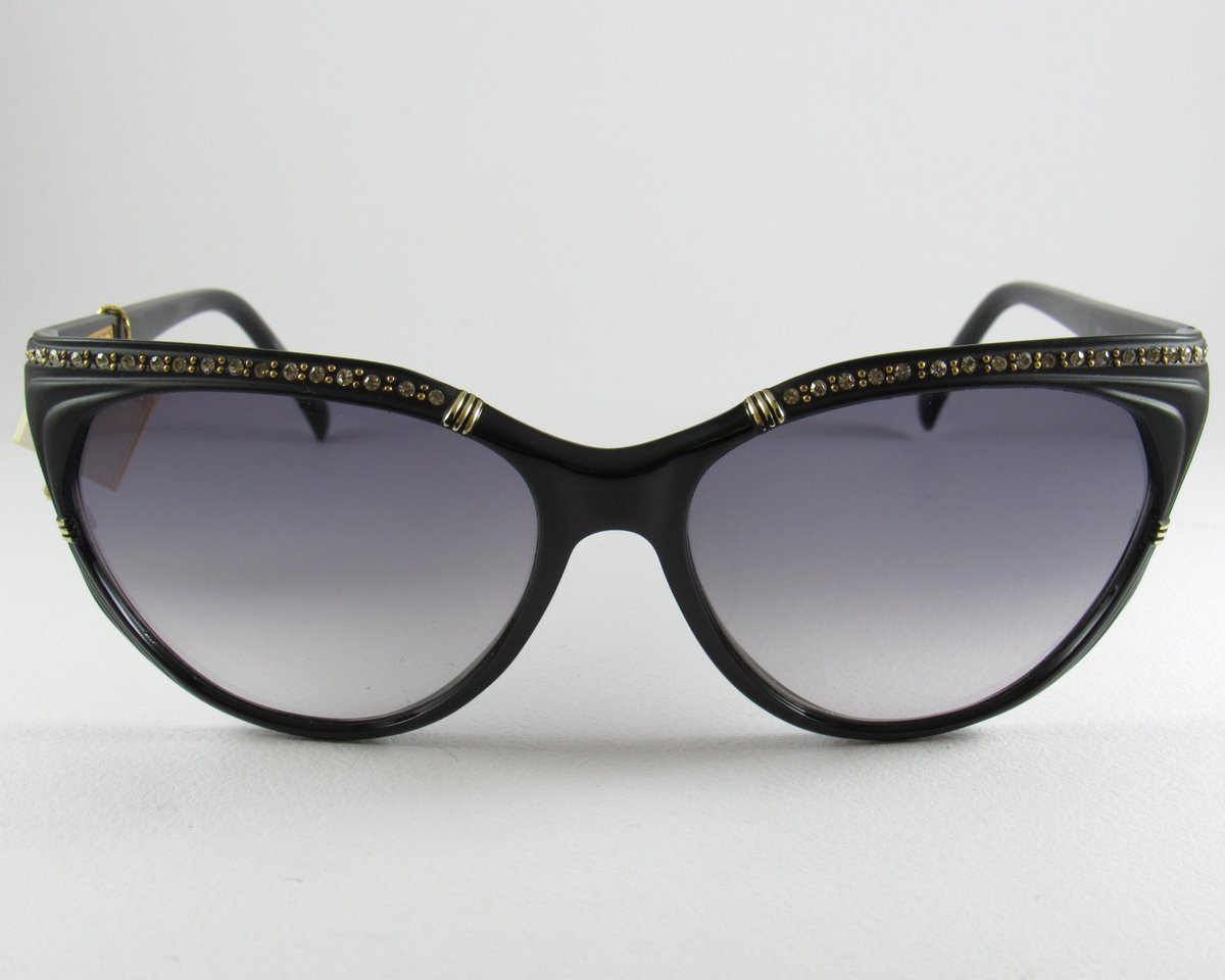 SpoonTales's tweet photo. Nina Ricci Mod:Femme, Womens Sunglasses https://t.co/6pJRP2DU5q  #sunshine #instafashion #fashionista #sunglassesmurah https://t.co/h0OGuO1kVY