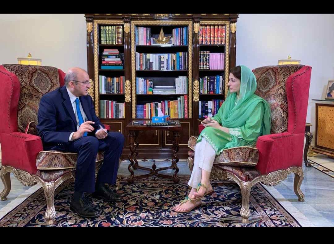 RehamKhan1's tweet photo. Taken off air while FM of Pakistan pretends to be defender of #PressFreedom at #DefendMediaFreedomConference https://t.co/FFLpazD7Jb