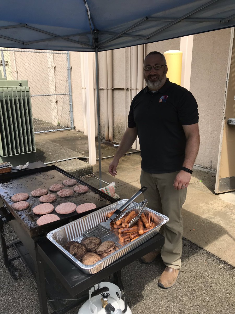 Thank you to Sm Tom and team 4152 for providing lunch today! <a href="/VicRangel2/">Vic Rangel</a> <a href="/arossi6184/">Amy Rossi</a> <a href="/DougBishop44/">Doug Bishop</a> <a href="/thebeardedmason/">Tom Mason</a>
