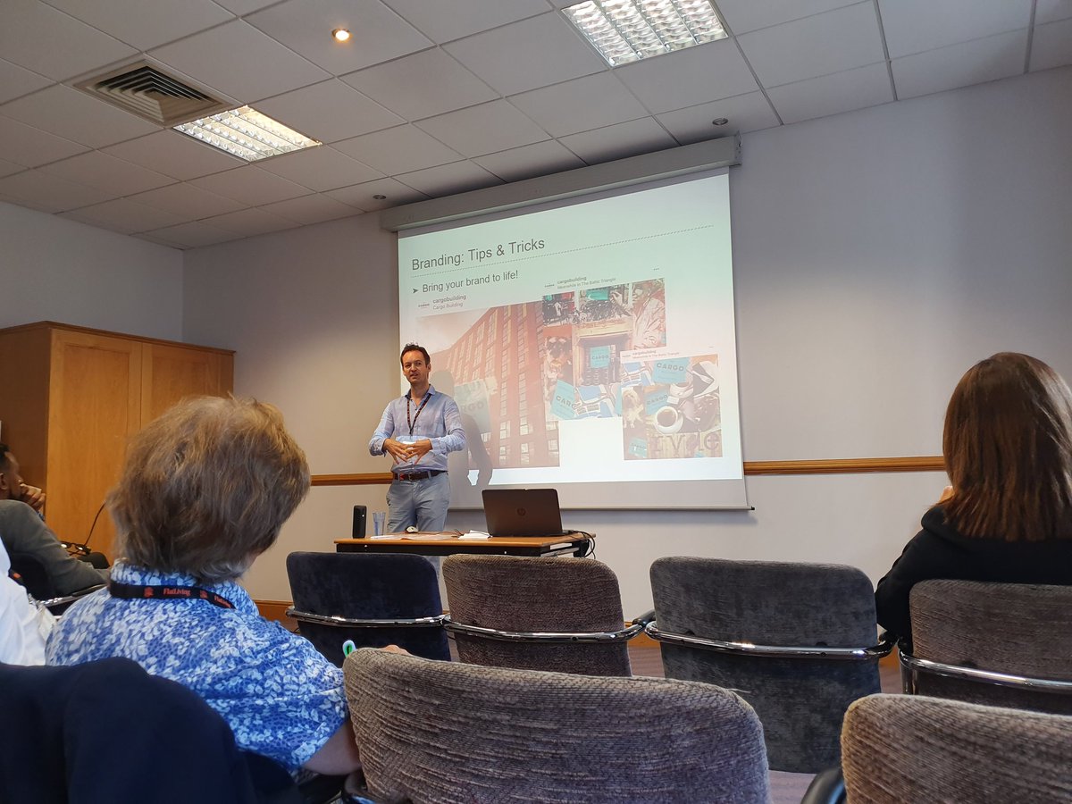 Excellent session with <a href="/JamesBiley/">James Biley</a> talking about social media, and how it can help integrate buildings into their local communities! @FlatLivingLoves #FLtheroadshow