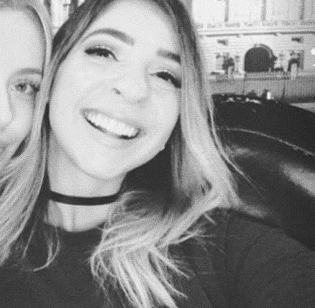 rowandt's tweet photo. my #TeenChoice for #ChoiceComedyWebstar is @GabbieHanna https://t.co/Nmb7zdaI43