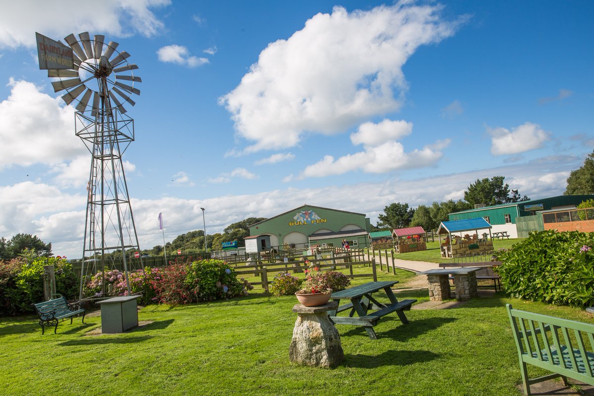 On holiday in Cornwall? 🤔 We’re easier to find than you might think! If you’re anywhere near Newquay, just look for one of our brown and white signs! 🚗

dairylandfarmworld.com/how-to-find-us/