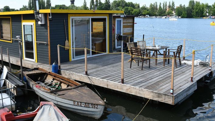 architekturb's tweet image. &quot;Das Ankern auf der Rummelsburger Bucht ist weiterhin erlaubt.&quot; #rummelsburgerbucht #ankern #festmachverbot

ift.tt/2xHpKsf