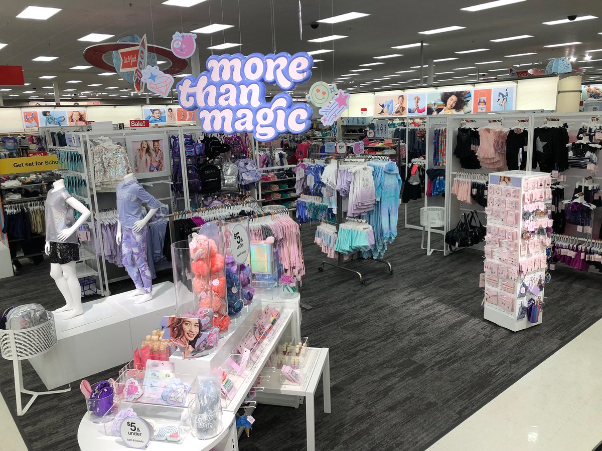 Emily Hughes tweet media