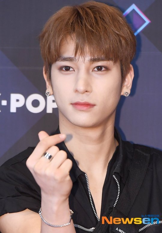 Hangyulfrance's tweet image. [PHOTOS] #HANGYUL @ M!Countdown Photo Time (110719) : facebook.com/pg/HangyulFran…

#SIXC #6crazy #이한결 #한결 #프로듀스X101 #PRODUCE_X_101