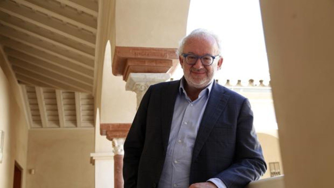 El máximo responsable de los museos de Andalucía, ante el juez por agredir a una artista cultura.abc.es/ej7ai2
