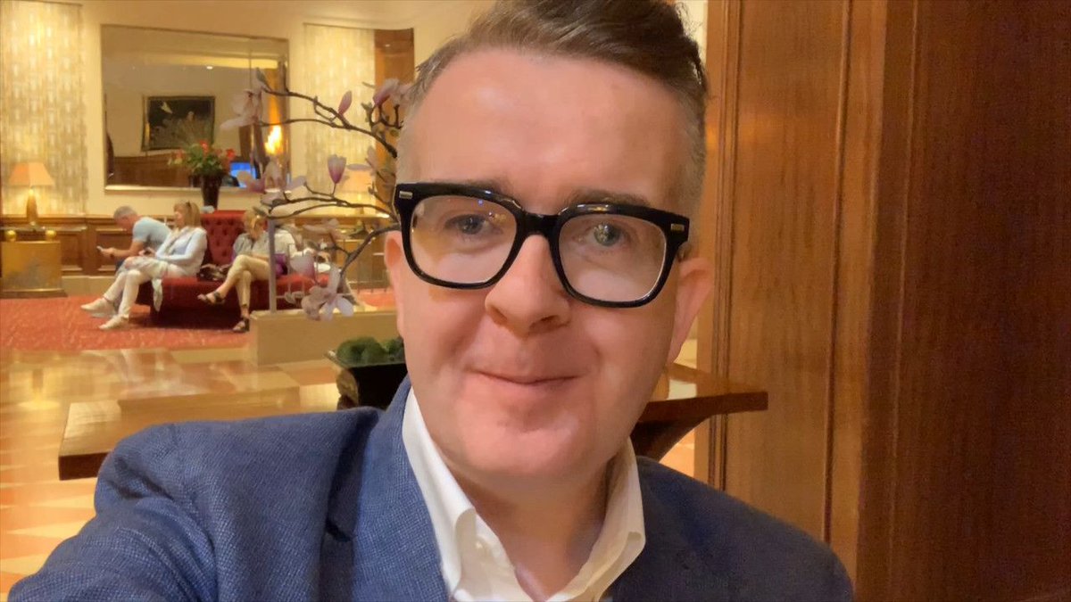 Remember the <a href="/DavidMeadeLive/">David Meade</a> 'Give a hand session' at the recent <a href="/ABPCO/">ABPCO</a> Member Conference? take a look at his 90 second video that's had 4482 views!  buff.ly/2Lj0NvV 
#ThrowbackThursday #challenges #collaboration #changinglives