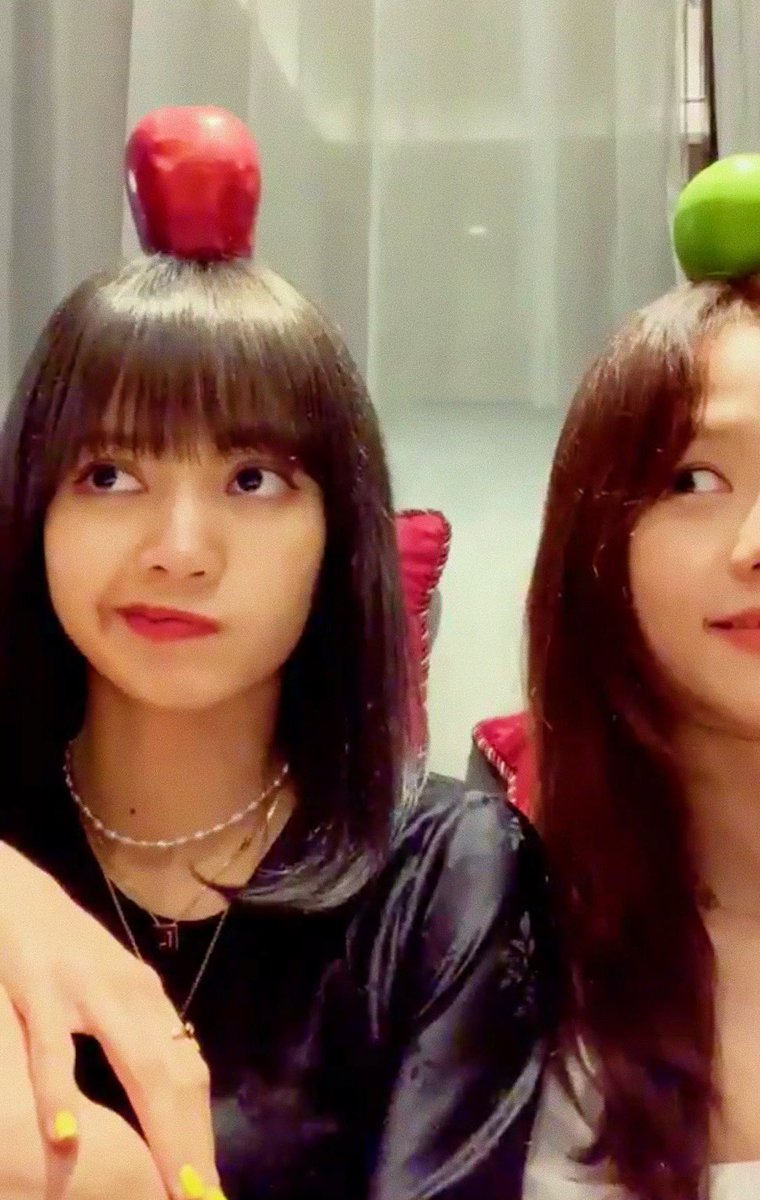 jenlisafeed's tweet photo. BABY LISA https://t.co/gbLnAO3sAl