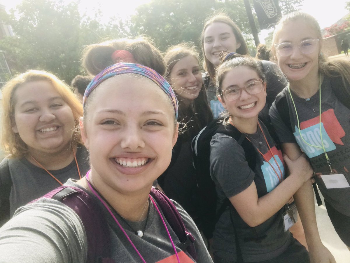 lainearoo's tweet photo. cx debate, don’t hate. @TSDCamp #debatelikeagirl #TSDC19 #friends https://t.co/7dsQzMDTVA