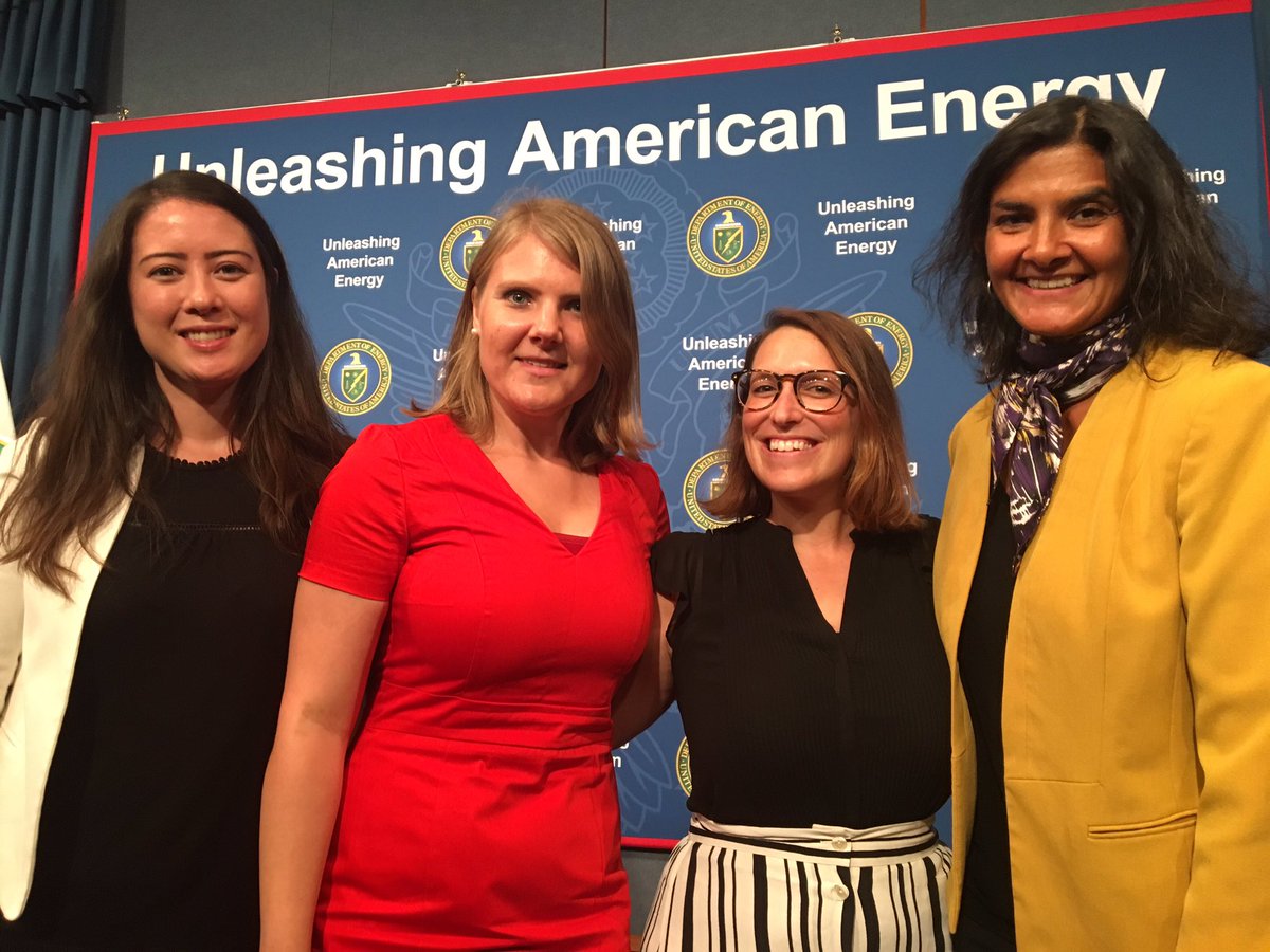 Just watched #ladyboss Dr. Rita Baranwal get sworn in as Assistant Secretary for Nuclear Energy. YQY! 🙌🙌 #girlsquad #WomenInSTEM #nuclearvisionary <a href="/RitaB66/">Dr. Rita Baranwal</a>