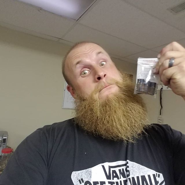 Beard_Mountain's tweet photo. Make sure and pickup Our new scent sampler pack!
It's an easy way to try our scents before you commit to an entire ounce!
.
.
.
#beardmountain #beard #beardlove #beardedguy #beardsofinstagram #beards #beardlifestyle #beardtime #beardtips #beardpolish #be… https://t.co/6VhP5Epwjm https://t.co/TNA7mj33nu