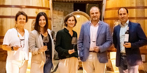 monzonpaul's tweet photo. Zalacaín y CVNE, celebran 40 años trabajando juntos @RestZalacain @Cvne #VKComunicación #zalacain  #Gastronomia @CarmenGlez1507 https://t.co/ExRt02jmjg https://t.co/jh6rRQH28B