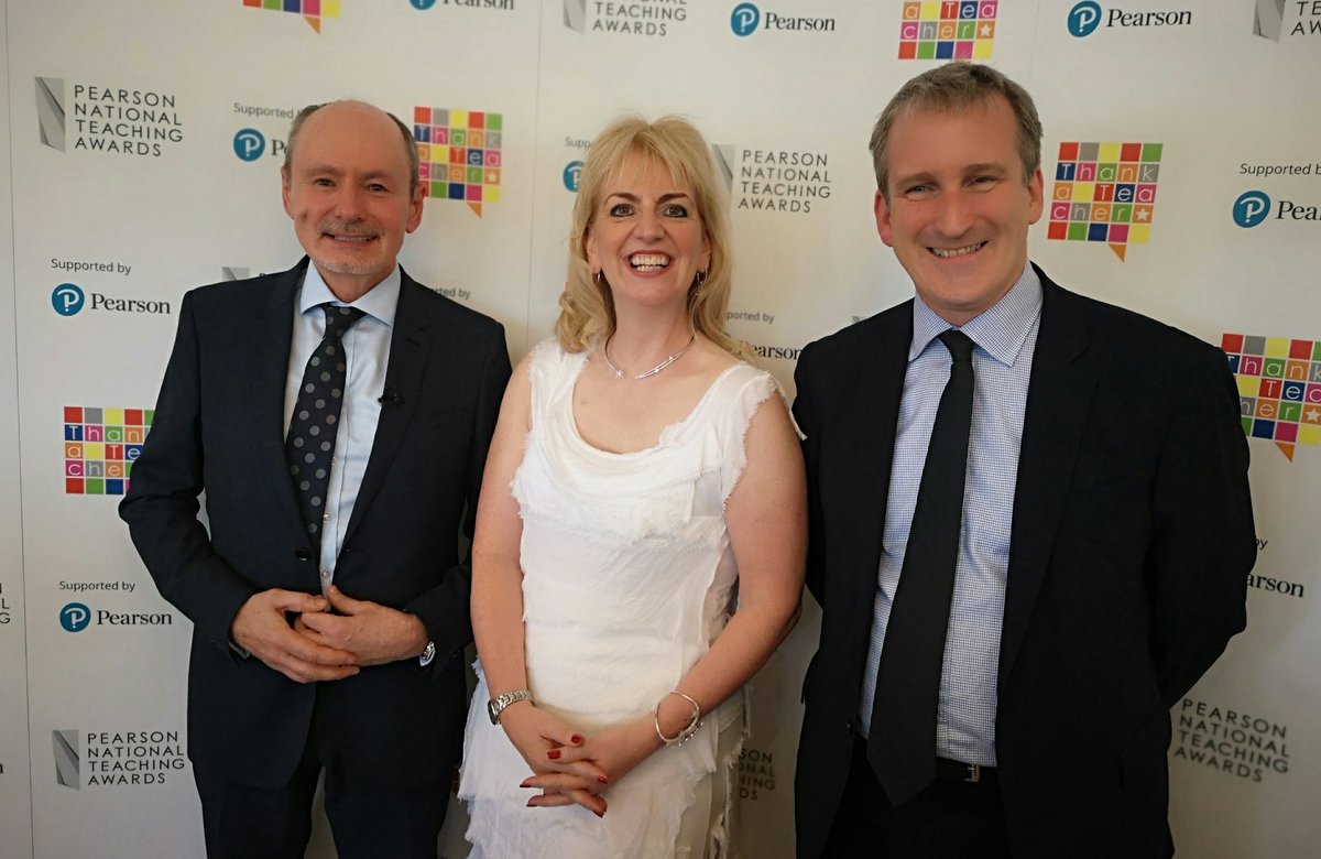 educationgovuk's tweet photo. Secretary of State @DamianHinds attended this afternoon's @TeachingAwards reception at the House of Commons to congratulate this year's silver award winners #ClassroomHeroes #ThankaTeacher #TeacherEffect https://t.co/BnjqDJB0h8