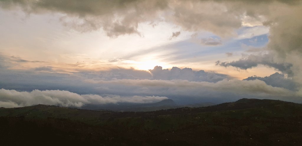 6kms hike later, the clouds decided today was not it. I'll make do with the silver lining. Tonight, camp at Kimnai, tomorrow head off to Kapenguria.