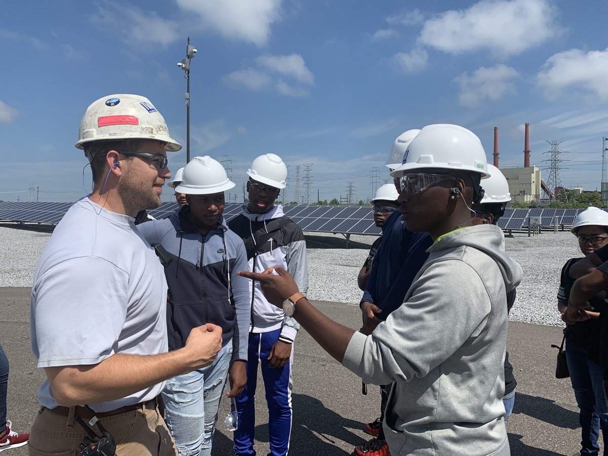 TVA_Julia's tweet photo. @TVAnews Campers from #TOFullerStatePark stopped by #TVA’s #AllenCC Plant for a tour, and they had great questions! Thank you for learning more about how TVA serves you through reliable, low-cost power. #TVAandYOU #TVAcares #TVAMemphis https://t.co/B4Pwb8fYxX