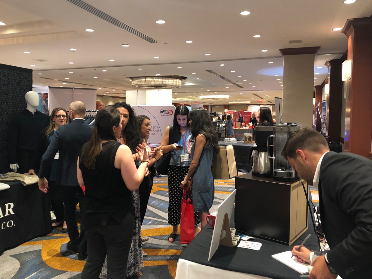 NPEMediaEvents's tweet photo. Holiday Gift Guide Media Event 2019is in full swing!! #HGGME2019 #Face2FacePR @Fender @mykabook @newell_brands @Keurig https://t.co/BWbamcB7QC