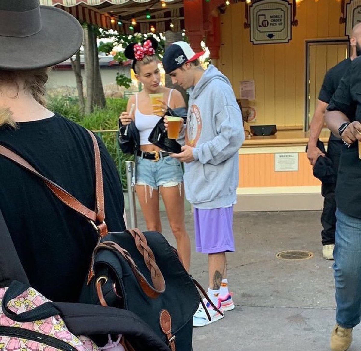 Justin Bieber Crew tweet media