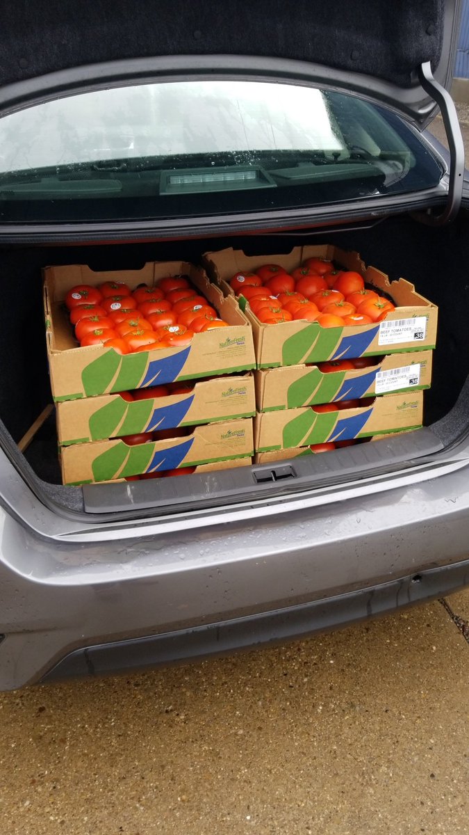 CLEamw's tweet photo. All in a days work @412FoodRescue Thank you for these beauts #Sunfresh on my way to #AlleghenyHealthNetwork https://t.co/GZvIXi9MYE