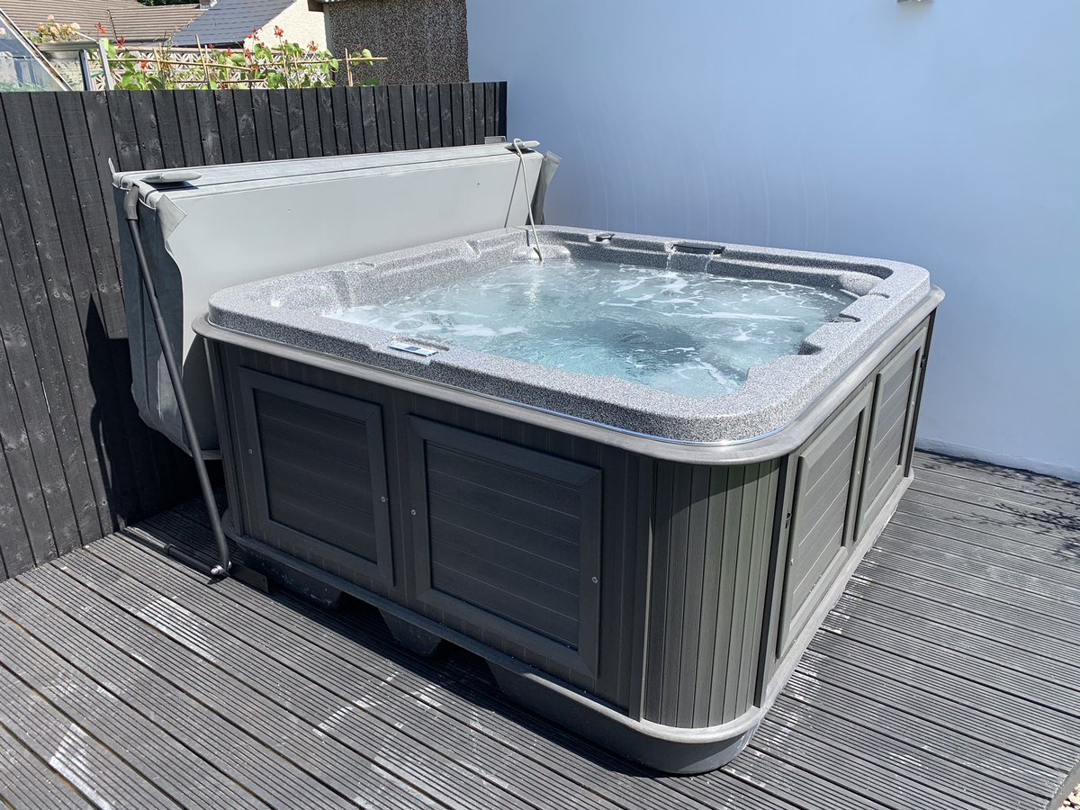.<a href="/ArcticSpasUK/">Arctic Spas UK</a> Baffin delivered today in #Porthcawl complete with charcoal no-maintenance cabinet and automated salt water system #arcticspa #hottub #hottubsouthwales #spa #summer #garden #water