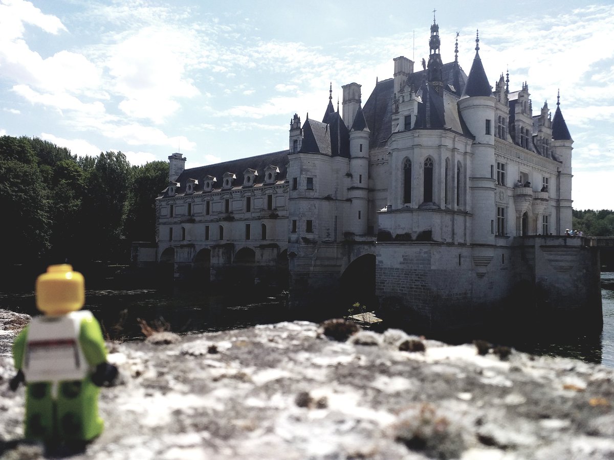 Lego_Man81's tweet photo. Had a fab day today knocking off two of the #loires big daddy Chateaux's...BM said I had to see these two before we left #chambord #chenonceau https://t.co/SLCzqSPNiJ