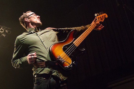 Happy Birthday to Scott Shriner of Weezer! 