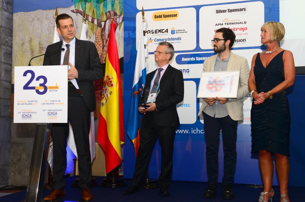 WorldCargoNews's tweet photo. Market Briefing #LA #automation #Vado #Ukraine #ICHCA #Charleston #Suttons #Tanks #JLT #ICTSI #Lonza #Visp #Rhine #InRail #Slovenia – AND MUCH MORE! https://t.co/rP9b8dyDQi https://t.co/pAaW2gW6fL