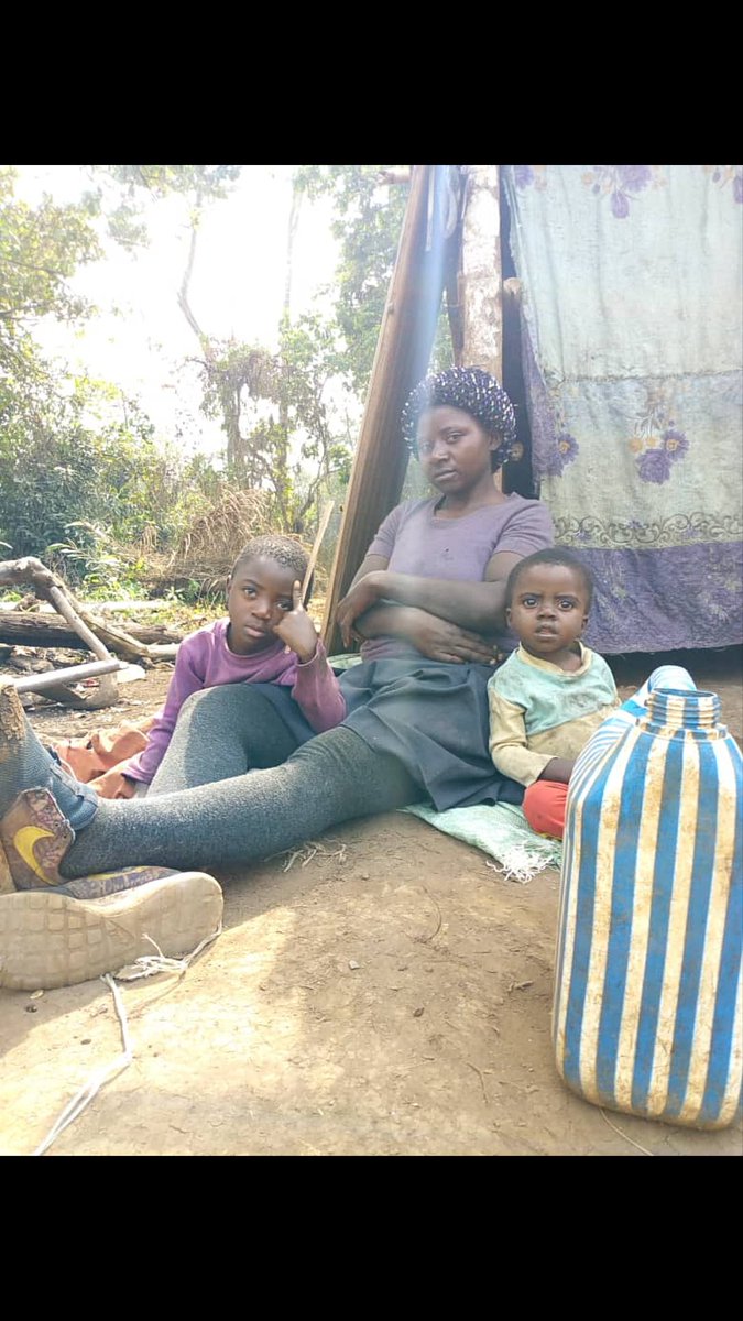 AAchomba's tweet photo. In Cameroon, no one should have to  be an IDP in the first place. Deserted ancestral homes permeate more eerie feelings than the dark clouds already circling over La Republic du CameroUn.@eliesmith @Mimimefo237 @AJEnglish @judithnwana @samaraysama @SenatorPenn https://t.co/sVGCTYz4it