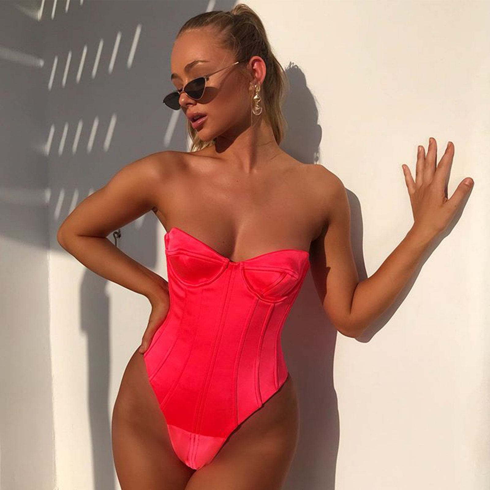 Oh Polly on X: Sweet dreams are made of S U N S H I N E & me 💅🌴💦 POWER  OF LOVE Corset Bodysuit in Coral:    / X
