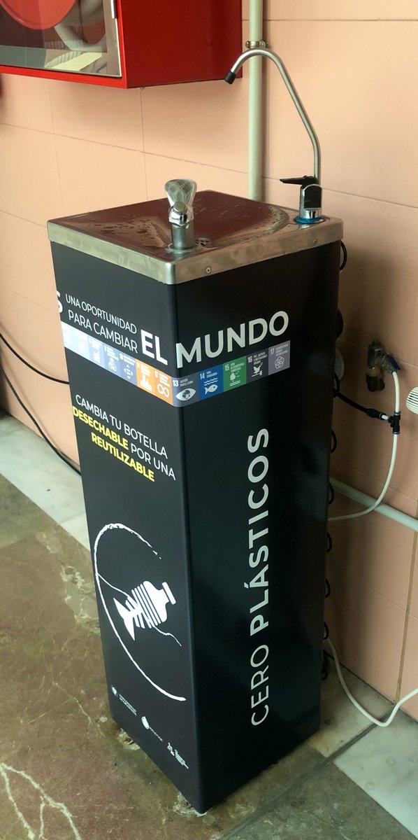 jcgomvar's tweet photo. @CeroPlasticos y su campaña en la @ETSCaminosUGR para concienciar de la erradicación del uso de #plásticos ~ #sostenibilidad #plasticfree #CambioClimático #Ingeniería https://t.co/u29277VfTV