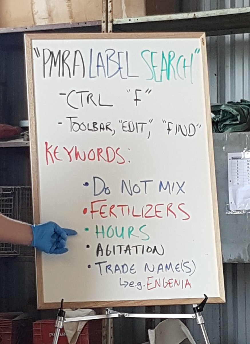 carokozy's tweet photo. A lot of laughs while learning the do's and do nots of tank mixing with Mike and Jason!  
PMRA Search chemical do not mixes and do a small jar test when applying multiple products in one tank to avoid mix issues!   #FarmSmartExpo2019 #tankmixes  #sprayingtips  #ontag @cowbrough https://t.co/CxO9r7Altj