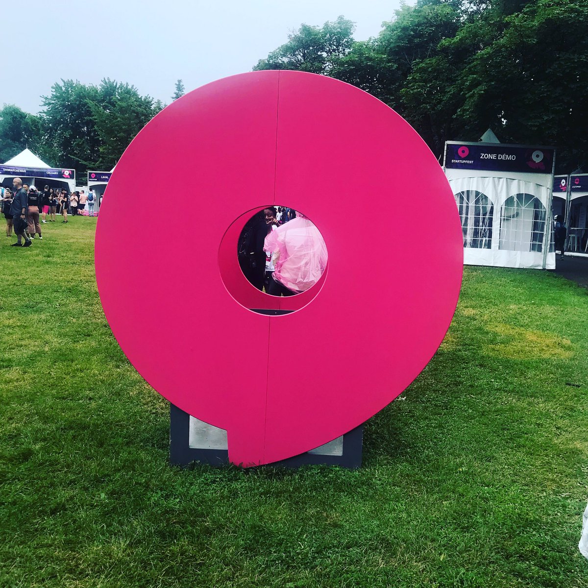 Hey it’s the big pink startup thing! Cool! #startupfest
